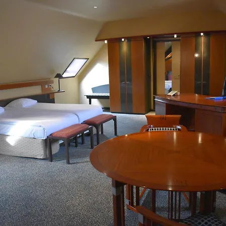 מלון Fletcher Hotel-restaurant Kasteel Erenstein 4*