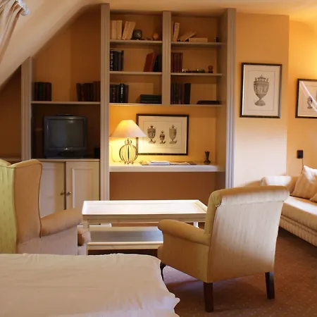 Fletcher Hotel-restaurant Kasteel Erenstein 4*