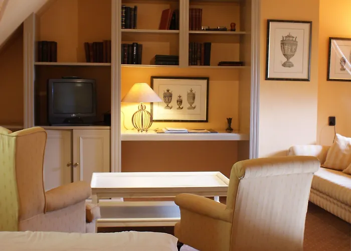 Fletcher Hotel-restaurant Kasteel Erenstein 4*