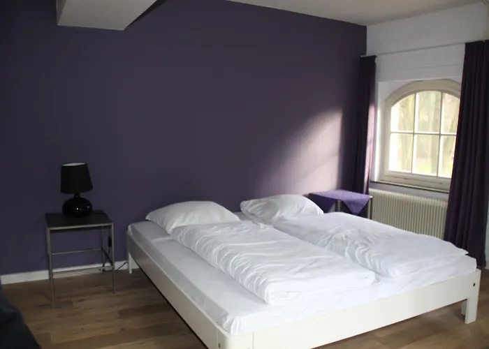 Fletcher Hotel-restaurant Kasteel Erenstein Отель