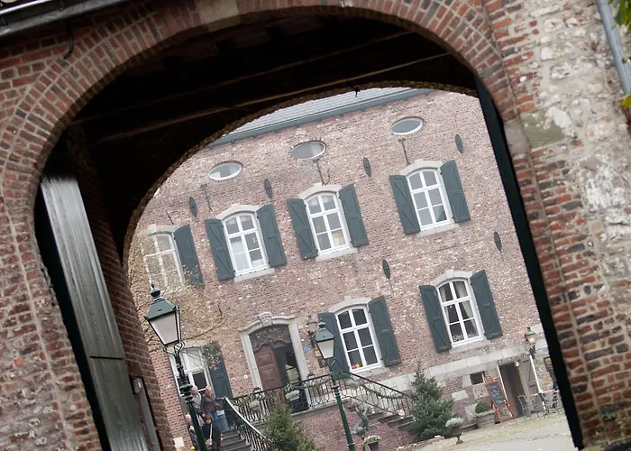 ホテル Fletcher Hotel-restaurant Kasteel Erenstein 4*