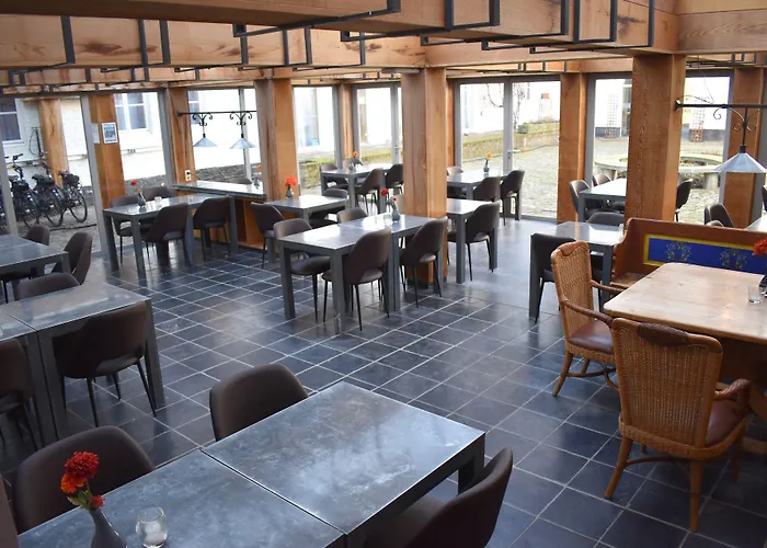 Hotel Fletcher Hotel-restaurant Kasteel Erenstein 4*