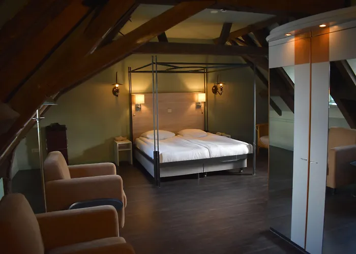 ホテル Fletcher Hotel-restaurant Kasteel Erenstein ケルクラーデ