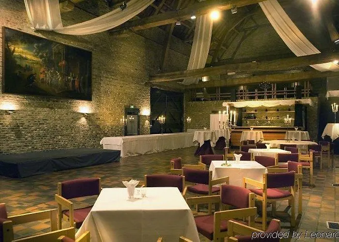 Fletcher Hotel-restaurant Kasteel Erenstein 4*