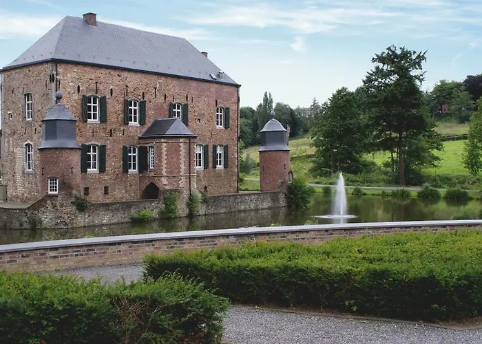 Hotel Fletcher Hotel-restaurant Kasteel Erenstein 4*
