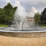 Fletcher Hotel-restaurant Kasteel Erenstein 4* קרקראדה