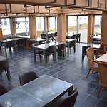 מלון Fletcher Hotel-restaurant Kasteel Erenstein 4*