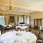 Fletcher Hotel-restaurant Kasteel Erenstein מלון 4*