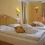 מלון Fletcher Hotel-restaurant Kasteel Erenstein