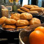 Fletcher Hotel-restaurant Kasteel Erenstein מלון 4*