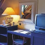 Fletcher Hotel-restaurant Kasteel Erenstein מלון 4*