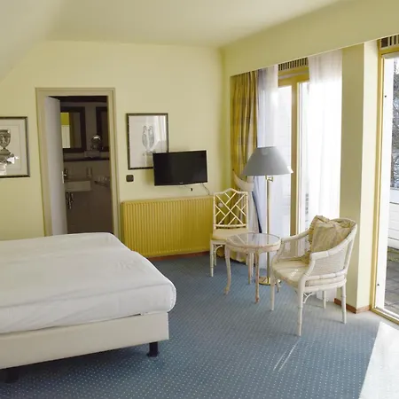 Fletcher Hotel-restaurant Kasteel Erenstein Szálloda 4*