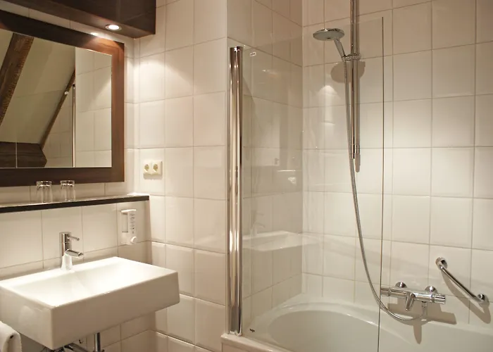 Hotel Fletcher Hotel-restaurant Kasteel Erenstein 4*