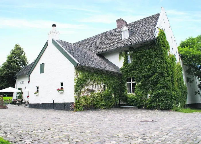 Fletcher Hotel-restaurant Kasteel Erenstein Hotel 4*